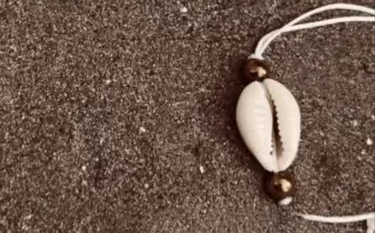 دستبند صدفی تکی بیضی دستبند صدفی تکی بیضی